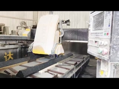 Machine à découper linéaire à 3 axes avec fraisage fin et découpe fine