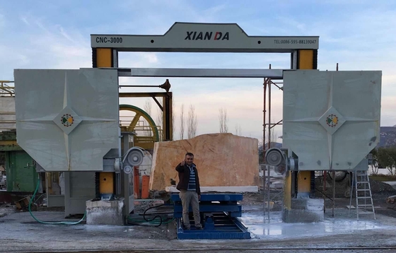 Diamond Wire Saw Machine à grande vitesse pour la largeur et la capacité de coupure élevées