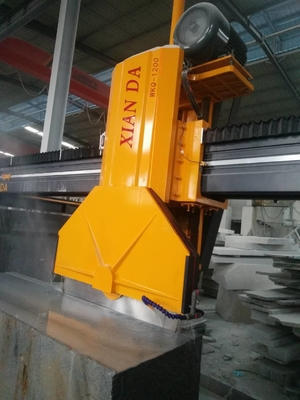 Machine de coupe de scie à pont à bloc moyen pour couper le marbre et les pierres