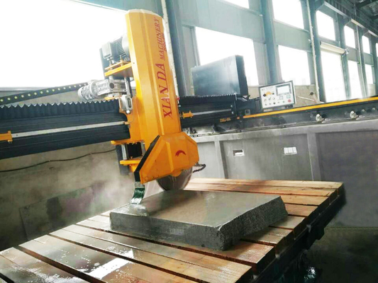 Machine à découper les ponts infrarouges pour le traitement des grandes plaques de granit et de marbre