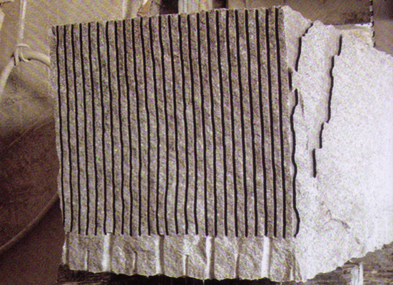 Machine de découpe de blocs avec une précision de coupe de haute précision