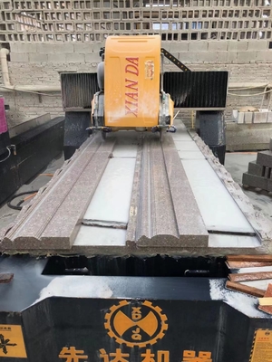 3 axes linéaires pour la machine de découpe de profilés de pierre de granit