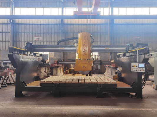 Machine de découpe de scies de pont intégrée à haute précision