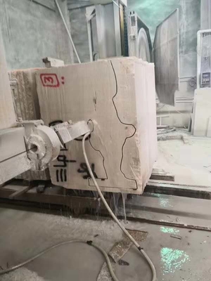 Outil de coupe de pierre à sciage à fil de diamant à 4 axes avec commande CNC