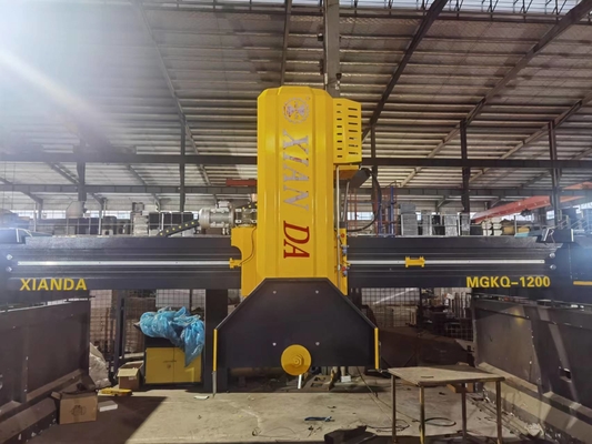 57/67kw Four Column Middle Block Cutter Machine avec un diamètre de lame de 2200 à 2800 mm