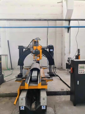 Machine de découpe automatique de colonne de métal à colonne romaine à fente de précision