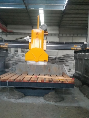 Machine de découpe de blocs à vitesse moyenne (type de planche à roulettes)
