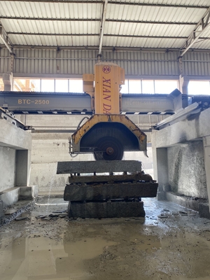 Machine de découpe de ponts en blocs de haute précision pour 15 m3/h Système de consommation et de sécurité d'eau