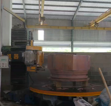 Machine de profilage de colonne métallique de précision avec une puissance de 12,5 kW / vitesse bas niveau de bruit