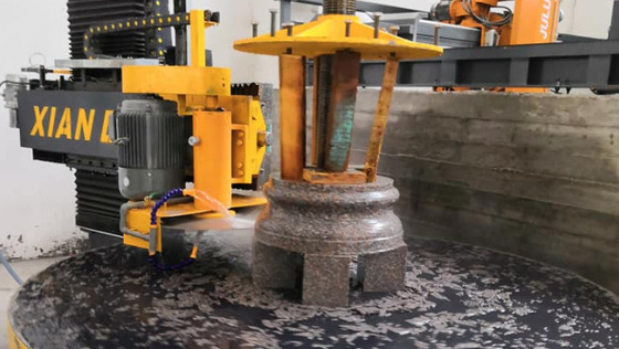 Machine de profilage de colonne métallique de précision avec une puissance de 12,5 kW / vitesse bas niveau de bruit