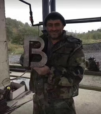 Machine à scie à fil de diamant à 4 axes pour le traitement de la dalle de pierre circulaire, de la colonne, de la lettre, des caractères
