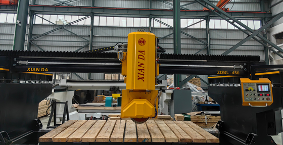 Machine de découpe de ponts intégrée PLC avec des angles d'inclinaison de 0 à 85° pour les dalles