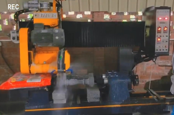 Machine de découpe à haute efficacité CNC à deux pièces pour les barrages routiers