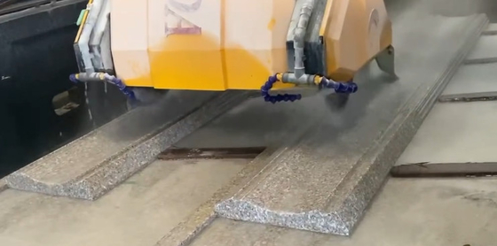 Coupe brute et fraisage fin Machine de coupe de pierre linéaire à 3 axes pour les garde-corps carrés