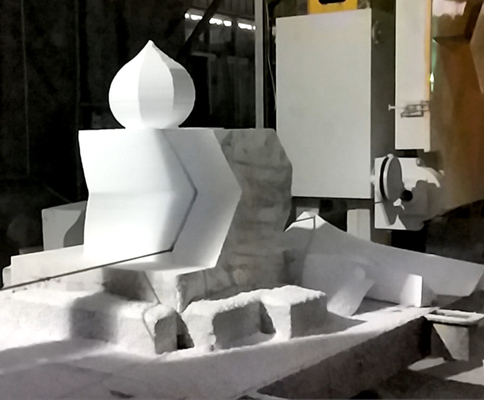 5 axes machine à scie CNC à fil de diamant avec table de travail rotative à 360° pour les formes 3D