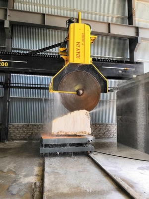 Machine de coupe de blocs pour le granit et le marbre