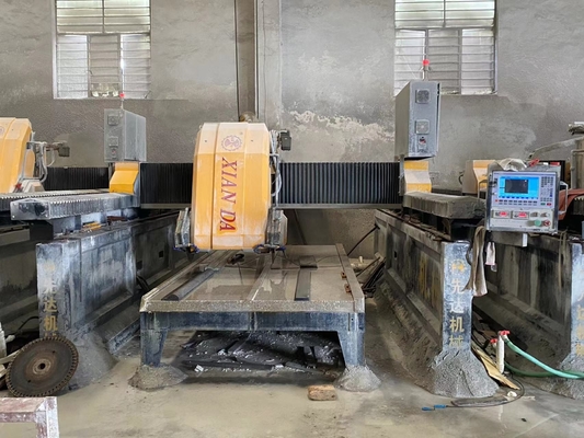 Machine automatique de découpe et de fraisage linéaire CNC à 3 axes