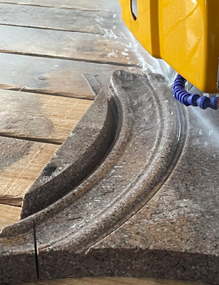 Machine à découper les ponts CNC à 5 axes avec fonction multiple pour les formes 3D