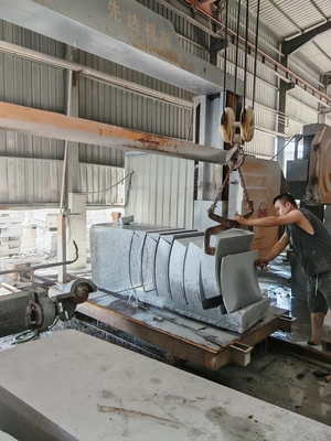Machine à coudre à base de fil de diamant CNC pour les plaques de pierre circulaires, les colonnes, les lettres numériques et les autres formes sphériques