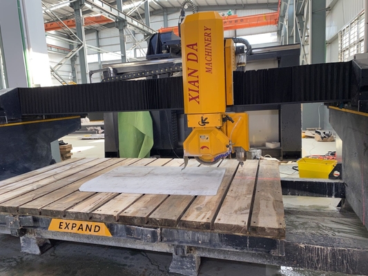 Machine de coupe de pont à 4 axes pour comptoir et évier