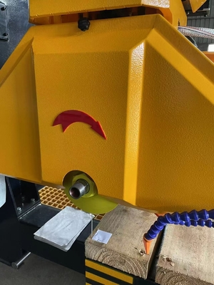 Machine de découpe de scies de pont Xianda à 5 axes pour le profilage