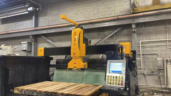 Puissante machine de coupe de pont de pierre à 5 axes pour les lignes de forme arbitraire de forme spéciale