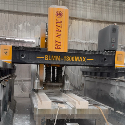 Machine de découpe et de fraisage linéaire à double poutre à haute performance pour la fabrication de formes spéciales à grande échelle