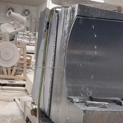 Machine de scie à fil de diamant contrôlée par CNC, équipement de coupe à haute efficacité et à économie d'énergie