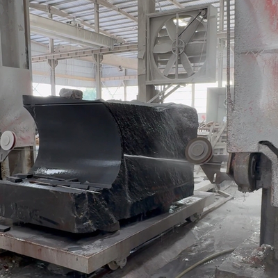 Machine de scie à fil de diamant contrôlée par CNC, équipement de coupe à haute efficacité et à économie d'énergie