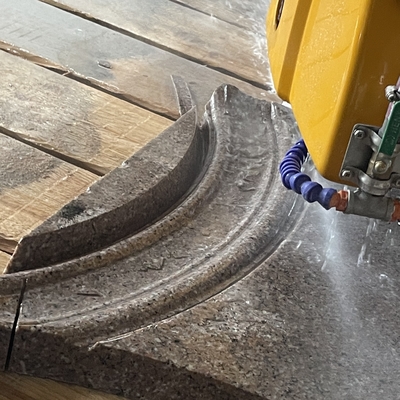 Maximum de déplacement de levage 500 mm Machine de coupe de granit de haute netteté pour des coupes rapides et professionnelles