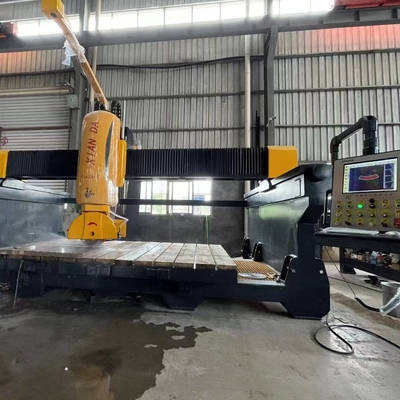 Système de sécurité 8000kg CNC 5 axes machine de coupe de pont pour la fabrication supérieure