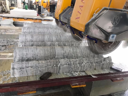 Machine linéaire de profilage par ascenseur à grille CNC pour applications de profilage industriel
