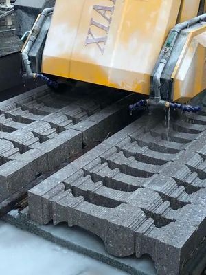 Machine de découpe CNC linéaire à 3 axes avec puissance 220V 15kw moteur principal et 21,5kw puissance brute pour la balustrade de granit