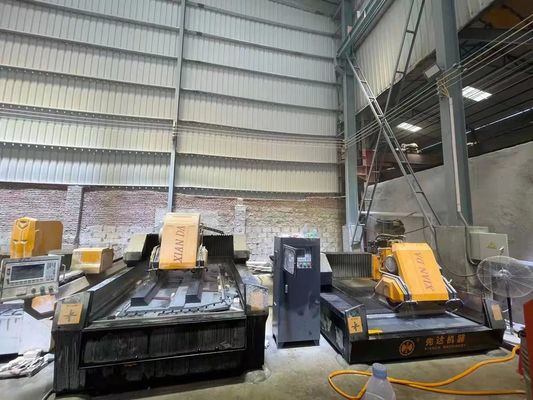 Machine de découpe CNC linéaire à 3 axes avec puissance 220V 15kw moteur principal et 21,5kw puissance brute pour la balustrade de granit