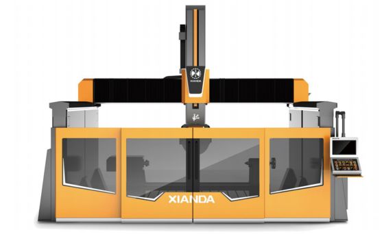 Centre de découpe et de fraisage CNC à 5 axes.