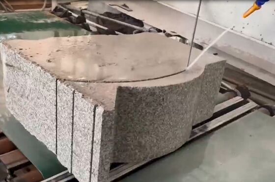 Machine de sciage à fil CNC vertical pour bordures courbes