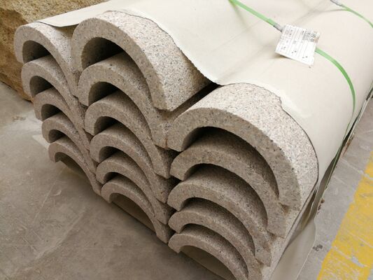 Machine de sciage de fil diamanté CNC 4 axes avec table servo-rotative à 360°, glissières 16 surfaces et levage à 28 roues roulantes