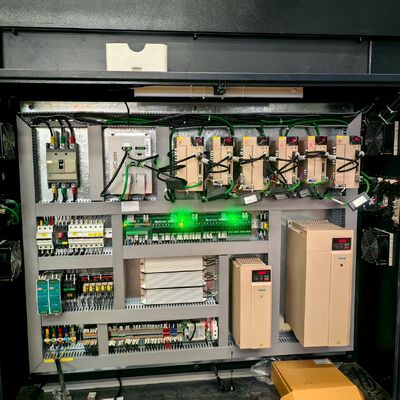 Scie à pont CNC 5 axes pour la découpe de pierre, découpeuse de carreaux haute précision 32KW, épaisseur de coupe 120MM, roulement de réducteur