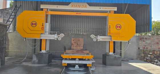 Machine de découpe de pierre à sciage à fil de diamant CNC intelligente avec quatre roulements à fuseau, lien à haute stabilité, moteur à haute sécurité pour le granit