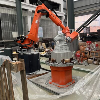 Machine de découpe de pierre à robot CNC à 6 axes avec commande interpolée et table tournante à 7e axe en option pour la sculpture de précision