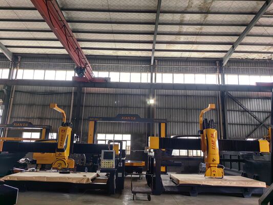 Machine de découpe pont automatique 5 axes avec système DDX pour le traitement de la pierre et taille maximale de 3200x2000mm