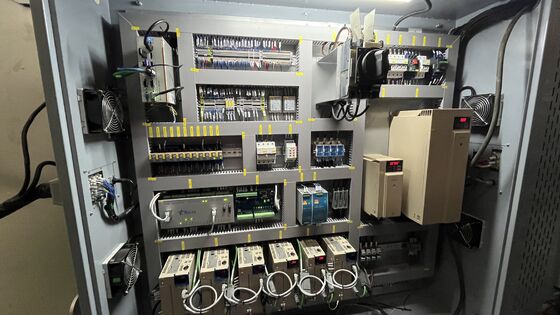 Machine de découpe pont automatique 5 axes avec système DDX pour le traitement de la pierre et taille maximale de 3200x2000mm