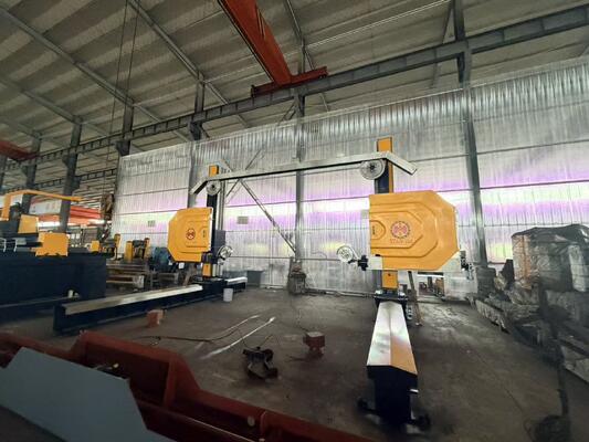 Machine de sciage à fil diamanté mobile à portique avec taille de traitement maximale de 3500*3500*2200 mm et contrôle CNC/PLC pour la découpe de pierre de haute précision