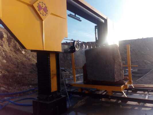 Machine à coudre à fil de diamant à commande PLC pour le marbre de granit avec 3500x3500x1800mm taille maximale de traitement et moteur principal de 15 kW