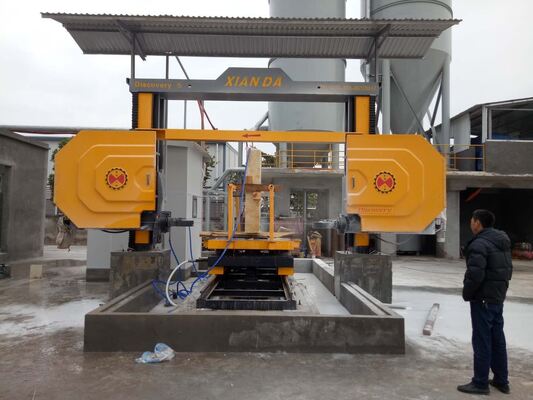 La découverte de Xianda 5 Axis CNC Diamond Wire Saw Machine pour le marbre et le granit 3D Arc Column Shaping Stone Profiling Cutter
