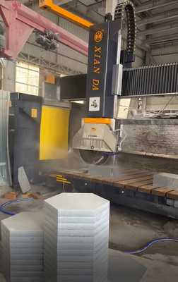 Machine de découpe de pont CNC 5 axes avec rotation de lame à 360° et taille de traitement de 3200x2000mm pour la fabrication de pierre