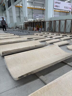 Machine à coudre CNC à fil diamanté avec table rotative à 360° et broche de 15 kW pour une haute précision de coupe