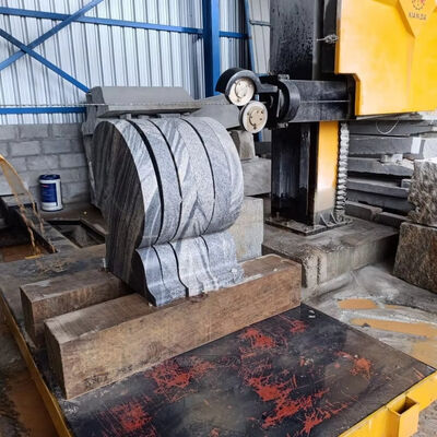 Machine à coudre à base de fil de diamant CNC pour la découpe de contours de pierres tombales et de monuments