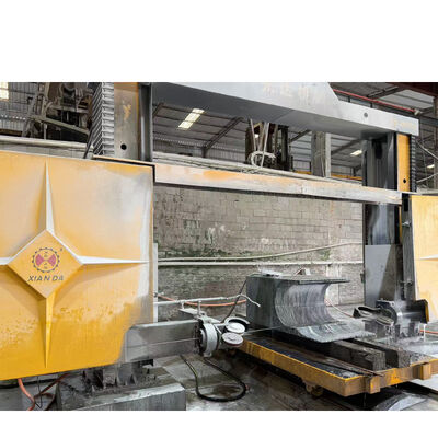 Machine de scie à fil diamanté à haute efficacité à commande numérique par CNC avec liaison à quatre broches pour la coupe de pierre