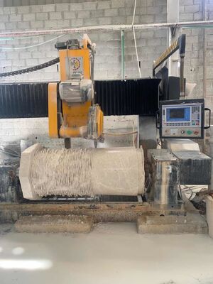 Machine de découpe de balustres en marbre et granit à deux pièces avec commande PLC/CNC
